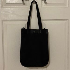 Lululemon Now & Always mini 8L tote